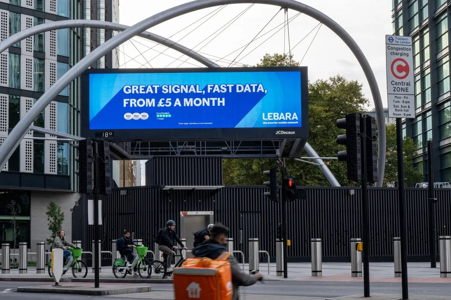Lebara Great Signal Fast Data outdoor campaign in London, placement 18